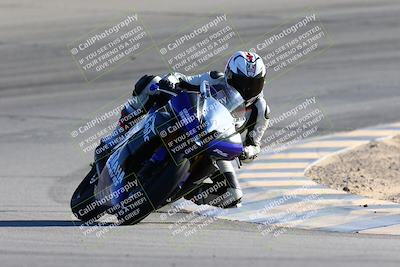 media/Jan-08-2022-SoCal Trackdays (Sat) [[1ec2777125]]/Turn 10 (2pm)/